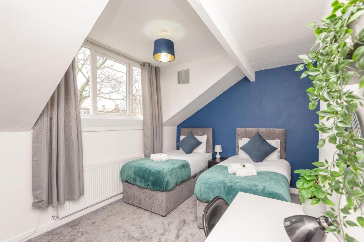 Villa Leeds 4-Bed House - Sleeps 9 Free Parking & Wifi Exterior foto