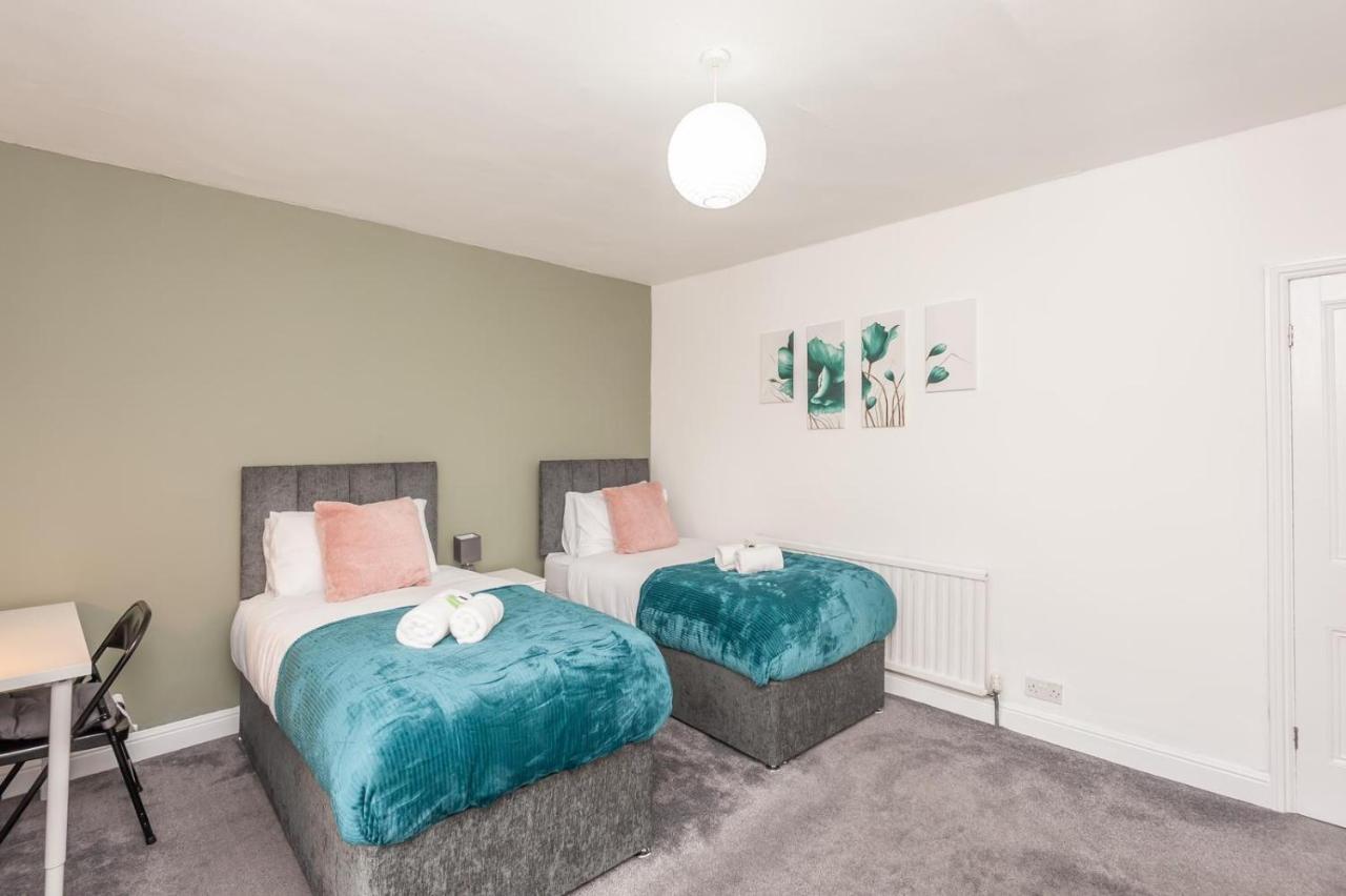 Villa Leeds 4-Bed House - Sleeps 9 Free Parking & Wifi Exterior foto